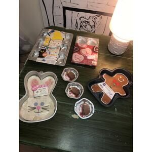 Wilton NEW Vintage Cake Pan Bundle - Gingerbread, Bunnies, Shells, Bears, Hearts